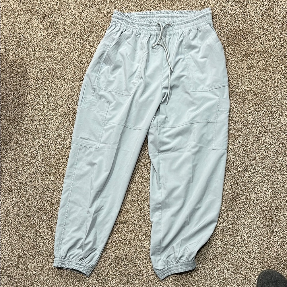 Old Navy Light Gray Capris